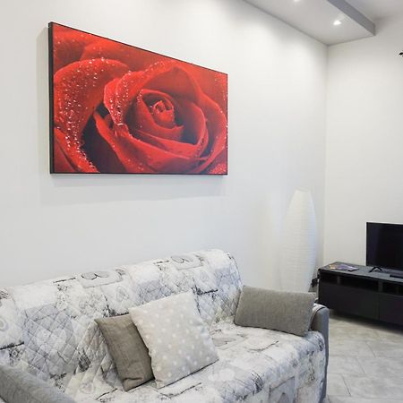 Metro Apartment Турин Экстерьер фото
